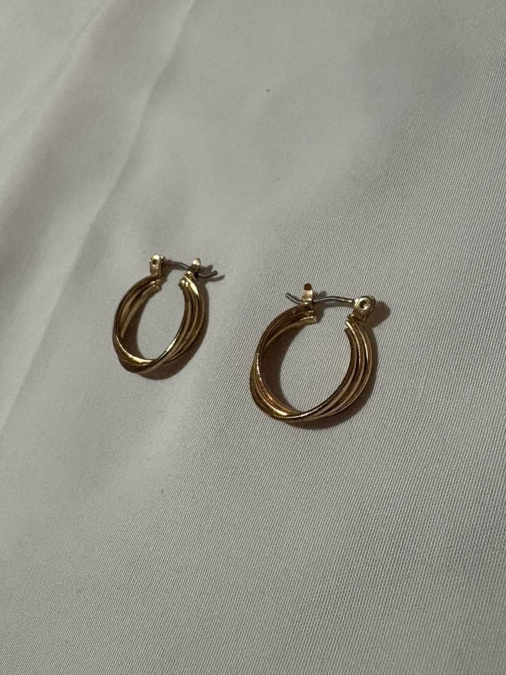 Classic Twisted Hoop Earrings - Gold